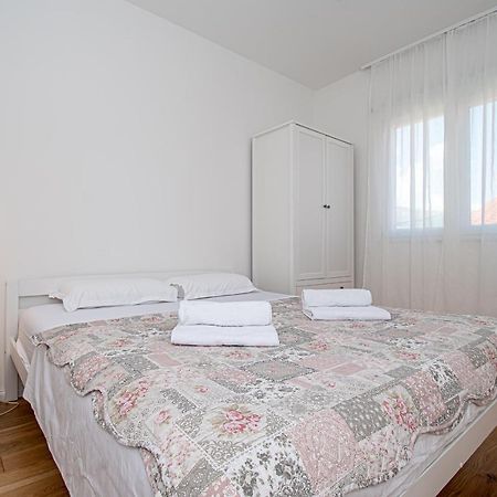 Apartment Nikola Kastel Novi Luaran gambar