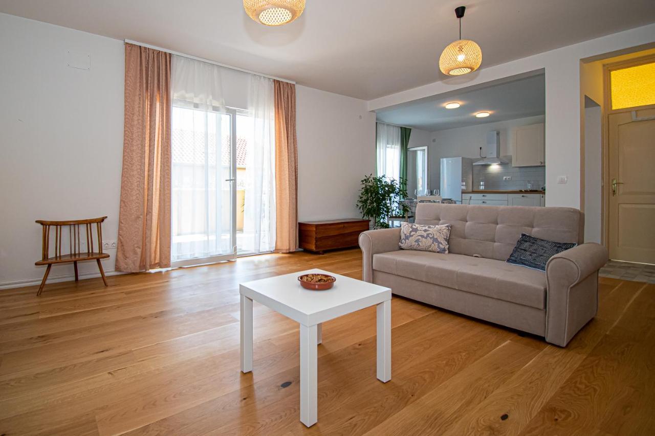 Apartment Nikola Kastel Novi Luaran gambar